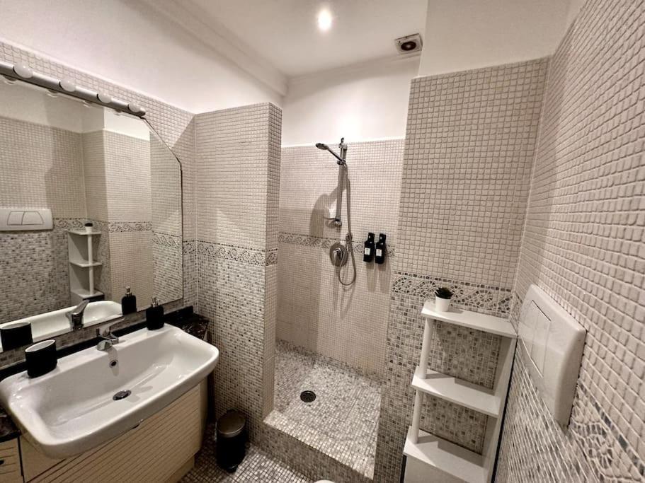 רומא Luxurious Flat Close To The Vatican/Metro מראה חיצוני תמונה
